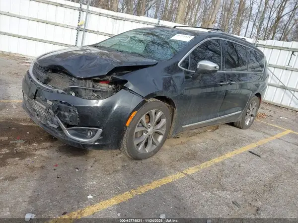 2C4RC1GG8KR576208 2019 CHRYSLER PACIFICA - Image 2