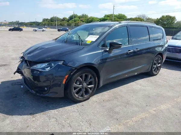 2C4RC1GG8KR657371 2019 CHRYSLER PACIFICA - Image 2