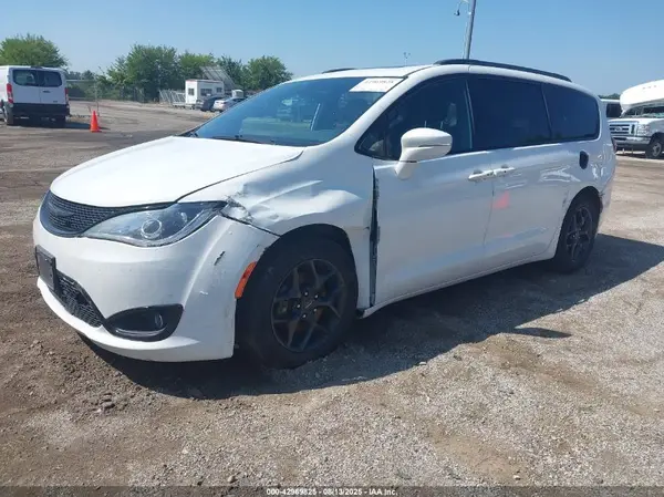 2C4RC1GG8KR668533 2019 CHRYSLER PACIFICA - Image 2