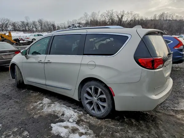 2C4RC1GG8KR705449 2019 CHRYSLER PACIFICA - Image 2