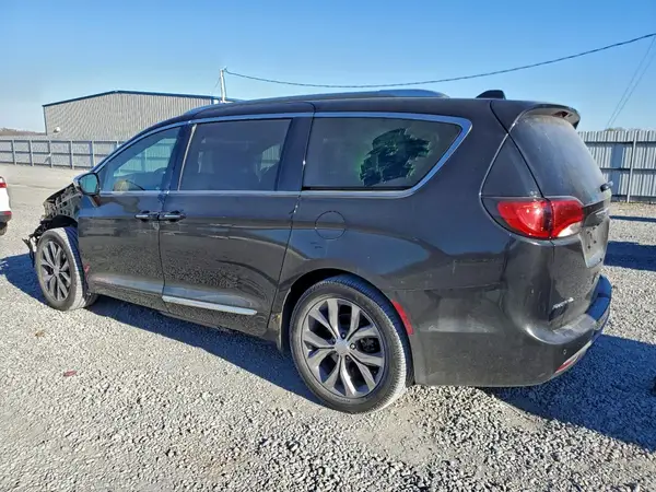 2C4RC1GG8LR216986 2020 CHRYSLER PACIFICA - Image 2