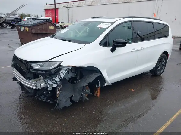 2C4RC1GG8SR513030 2025 CHRYSLER PACIFICA - Image 2