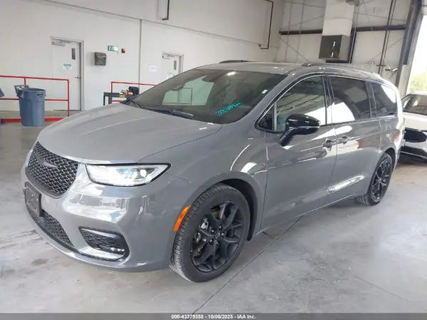 2C4RC1GG8SR549204 2025 CHRYSLER PACIFICA - Image 2