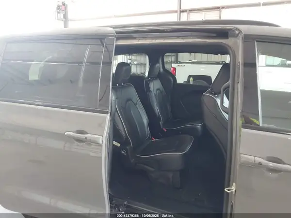 2C4RC1GG8SR549204 2025 CHRYSLER PACIFICA - Image 8