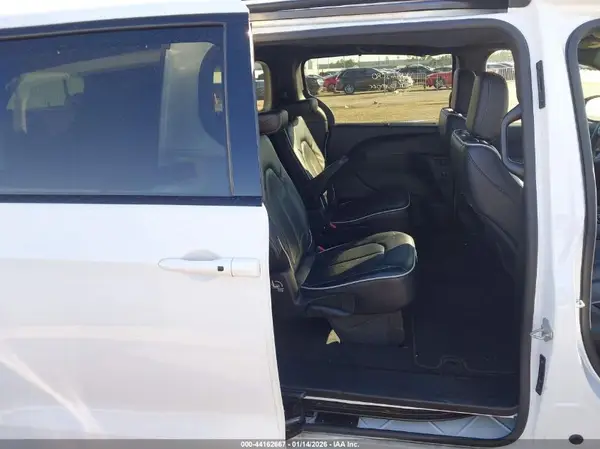 2C4RC1GG8SR561885 2025 CHRYSLER PACIFICA - Image 8