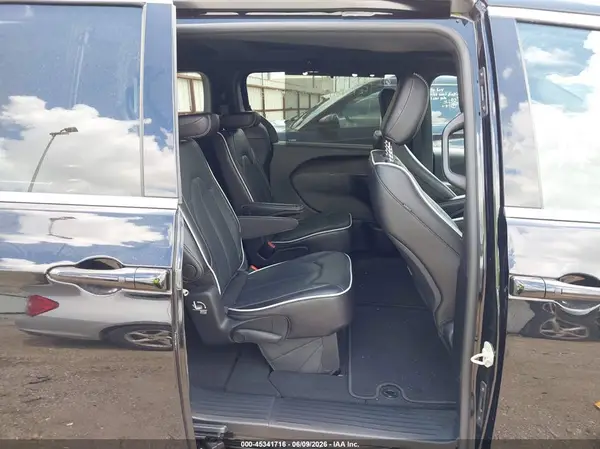 2C4RC1GG8TR175906 2026 CHRYSLER PACIFICA - Image 8