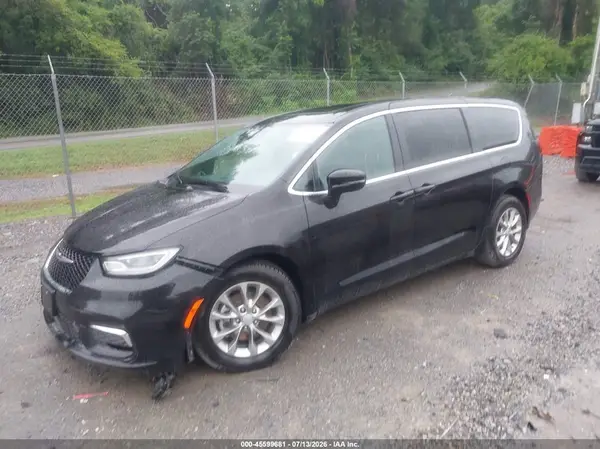 2C4RC1GG8TR192737 2026 CHRYSLER PACIFICA - Image 2