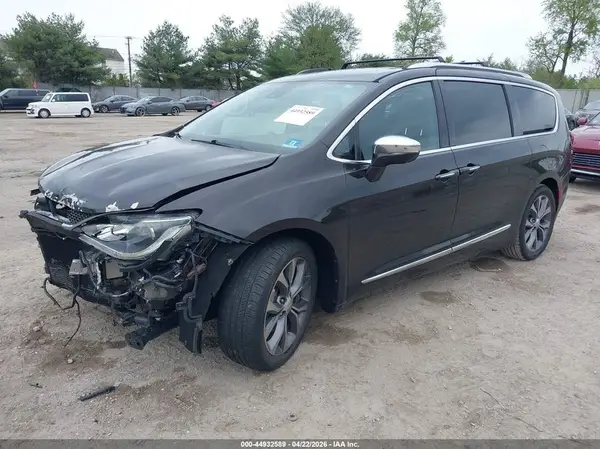 2C4RC1GG9HR525437 2017 CHRYSLER PACIFICA - Image 2