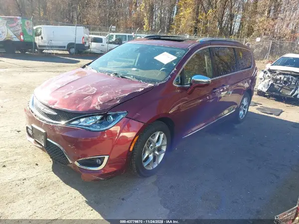 2C4RC1GG9HR528872 2017 CHRYSLER PACIFICA - Image 2