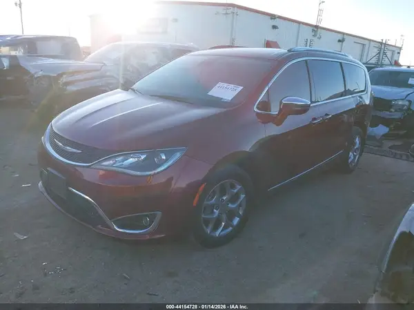 2C4RC1GG9HR529665 2017 CHRYSLER PACIFICA - Image 2