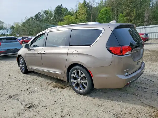 2C4RC1GG9HR537393 2017 CHRYSLER PACIFICA - Image 2