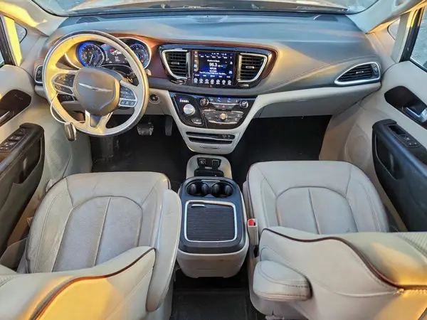 2C4RC1GG9HR561435 2017 CHRYSLER PACIFICA - Image 8