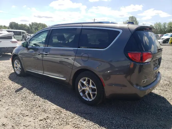 2C4RC1GG9HR566084 2017 CHRYSLER PACIFICA - Image 2