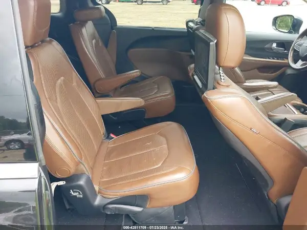 2C4RC1GG9HR570149 2017 CHRYSLER PACIFICA - Image 8