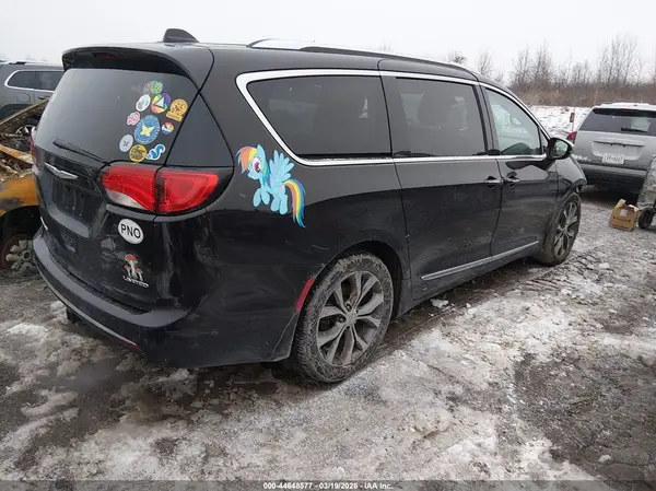 2C4RC1GG9HR570295 2017 CHRYSLER PACIFICA - Image 2