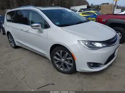 2C4RC1GG9HR627952 2017 CHRYSLER PACIFICA