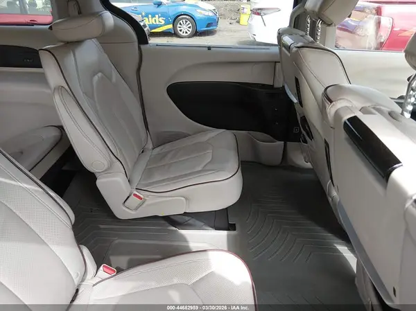 2C4RC1GG9HR627952 2017 CHRYSLER PACIFICA - Image 8