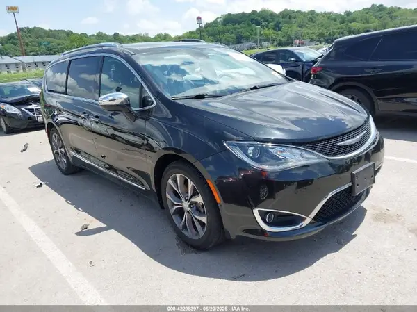 2C4RC1GG9HR633217 2017 CHRYSLER PACIFICA - Image 1