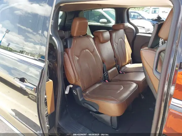 2C4RC1GG9HR633217 2017 CHRYSLER PACIFICA - Image 8