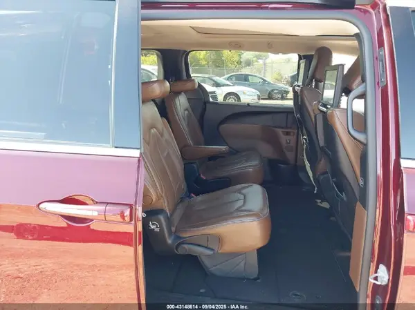 2C4RC1GG9HR637977 2017 CHRYSLER PACIFICA - Image 8