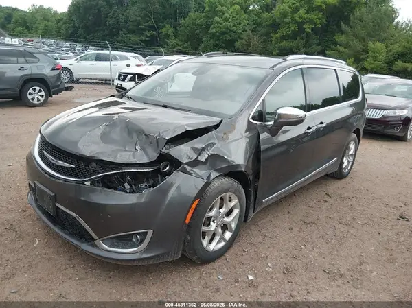 2C4RC1GG9HR727341 2017 CHRYSLER PACIFICA - Image 2