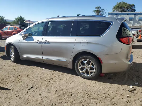 2C4RC1GG9HR734693 2017 CHRYSLER PACIFICA - Image 2