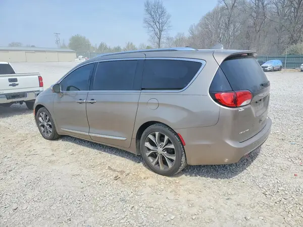 2C4RC1GG9HR744415 2017 CHRYSLER PACIFICA - Image 2
