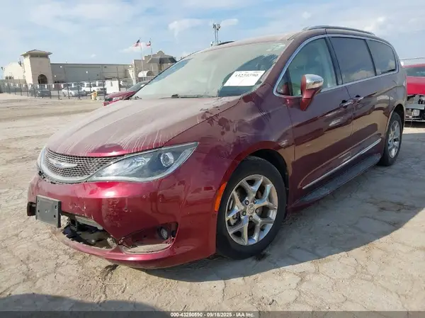 2C4RC1GG9HR745645 2017 CHRYSLER PACIFICA - Image 2