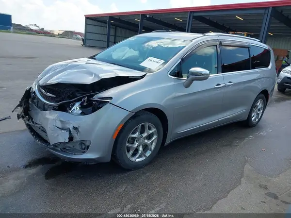 2C4RC1GG9HR747928 2017 CHRYSLER PACIFICA - Image 2