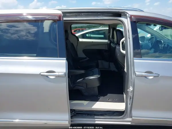 2C4RC1GG9HR747928 2017 CHRYSLER PACIFICA - Image 8