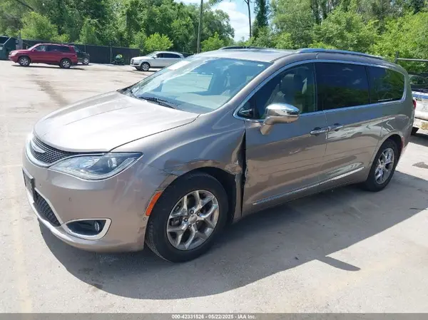 2C4RC1GG9HR786079 2017 CHRYSLER PACIFICA - Image 2