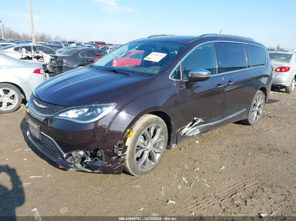 2C4RC1GG9HR812065 2017 CHRYSLER PACIFICA - Image 2