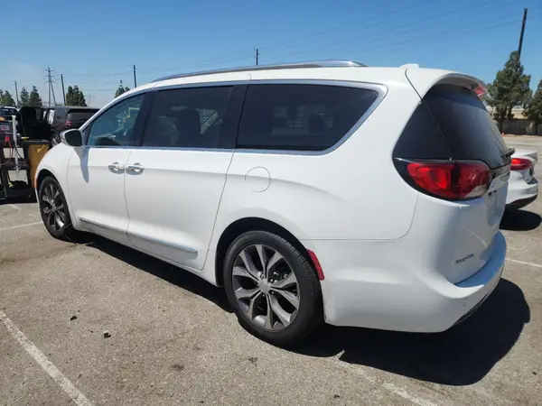 2C4RC1GG9HR841615 2017 CHRYSLER PACIFICA - Image 2
