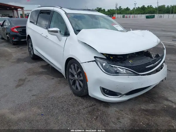 2C4RC1GG9JR101097 2018 CHRYSLER PACIFICA - Image 1