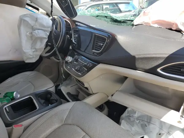2C4RC1GG9JR117784 2018 CHRYSLER PACIFICA - Image 8