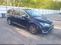 2C4RC1GG9JR185650 2018 CHRYSLER PACIFICA