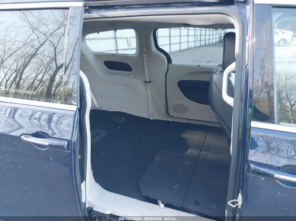 2C4RC1GG9JR185650 2018 CHRYSLER PACIFICA - Image 8