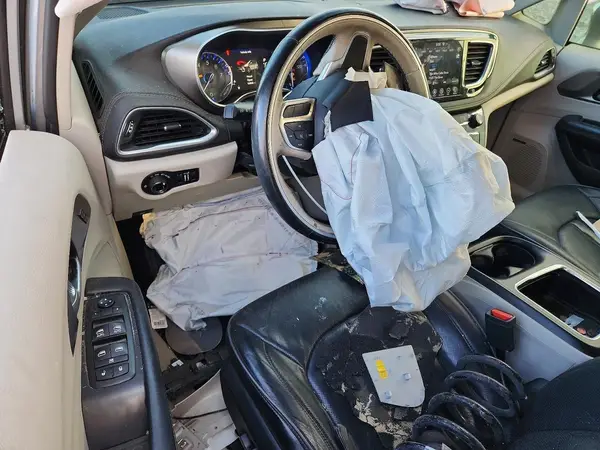 2C4RC1GG9JR251968 2018 CHRYSLER PACIFICA - Image 8