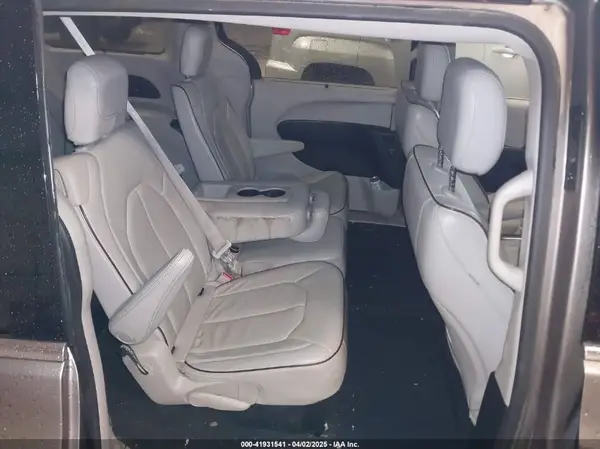 2C4RC1GG9JR256765 2018 CHRYSLER PACIFICA - Image 8