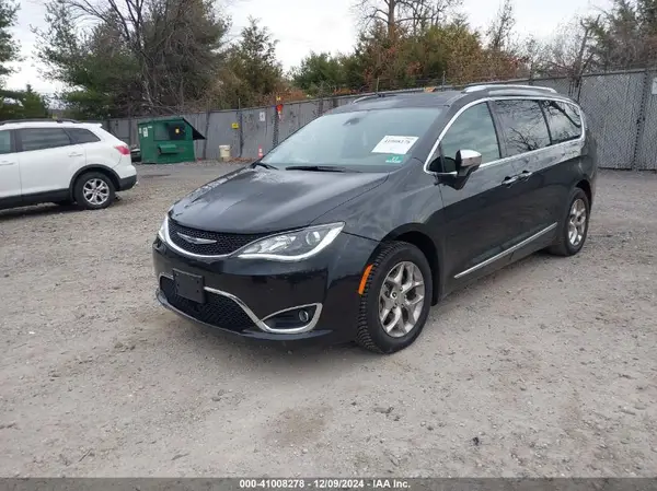 2C4RC1GG9JR261674 2018 CHRYSLER PACIFICA - Image 2