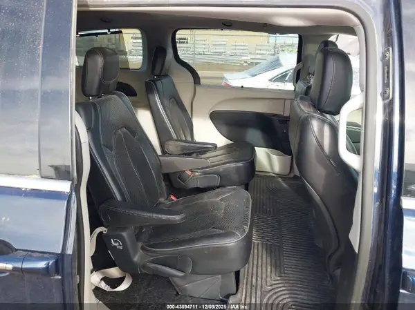 2C4RC1GG9JR273825 2018 CHRYSLER PACIFICA - Image 8