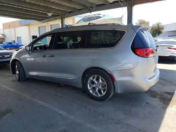 2C4RC1GG9JR320724 2018 CHRYSLER PACIFICA - Image 2
