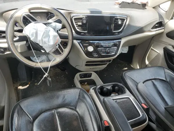 2C4RC1GG9KR613704 2019 CHRYSLER PACIFICA - Image 8
