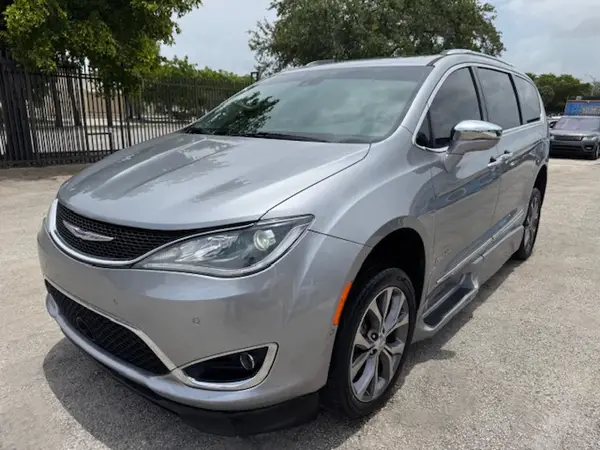 2C4RC1GG9KR643706 2019 CHRYSLER PACIFICA - Image 1