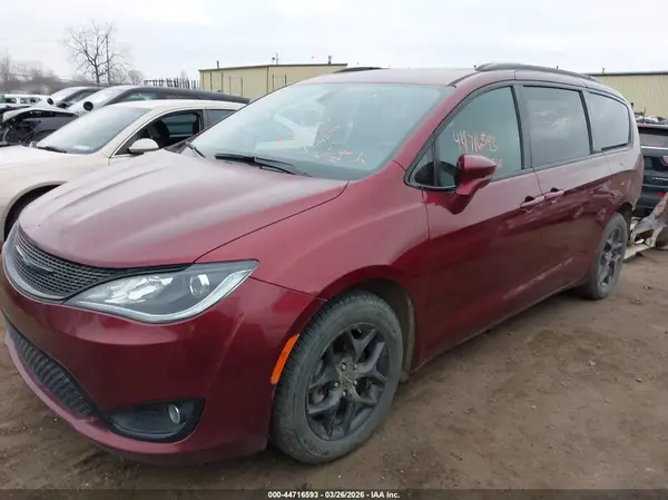 2C4RC1GG9KR706240 2019 CHRYSLER PACIFICA - Image 2