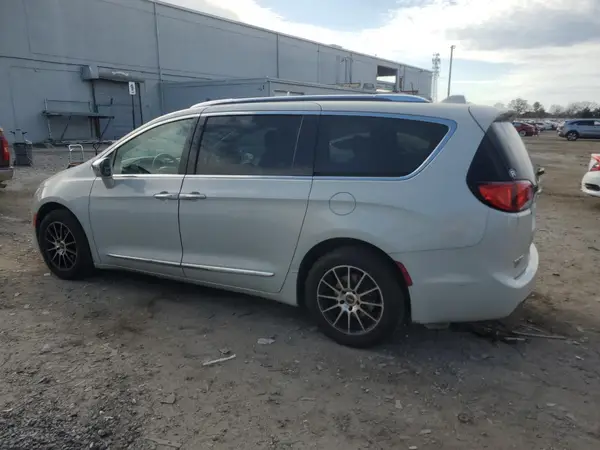 2C4RC1GG9KR715598 2019 CHRYSLER PACIFICA - Image 2