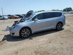 2C4RC1GG9KR746057 2019 CHRYSLER PACIFICA