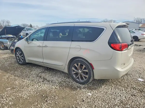 2C4RC1GG9LR126097 2020 CHRYSLER PACIFICA - Image 2