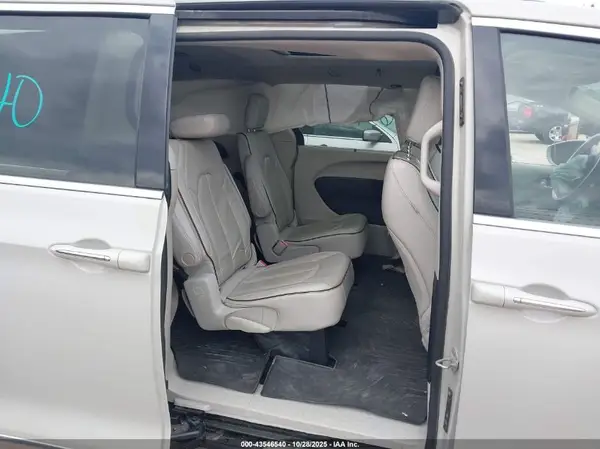2C4RC1GG9LR156300 2020 CHRYSLER PACIFICA - Image 8