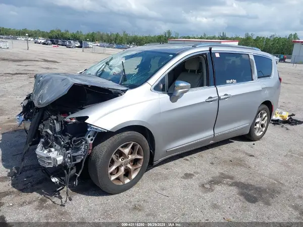 2C4RC1GG9LR171685 2020 CHRYSLER PACIFICA - Image 2
